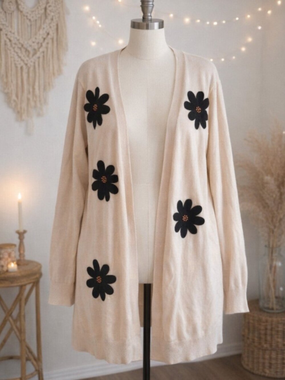 Aaeda Open Front Cardigan Sweater L Beige Floral Applique Coquette Cottagecore